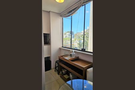 varanda de apartamento para alugar com 2 quartos, 51m² em Petrópolis, Porto Alegre