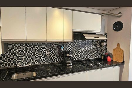 Cozinha de apartamento para alugar com 2 quartos, 51m² em Petrópolis, Porto Alegre