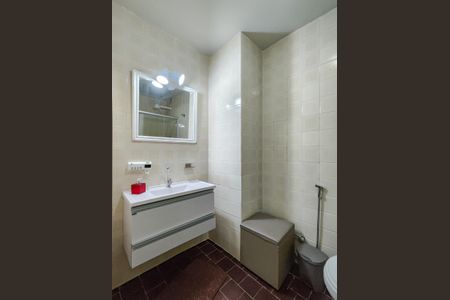 Apartamento à venda com 83m², 2 quartos e 1 vagaBanheiro Social