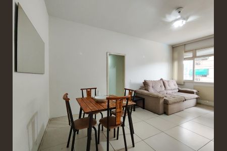 Apartamento à venda com 83m², 2 quartos e 1 vagaSala