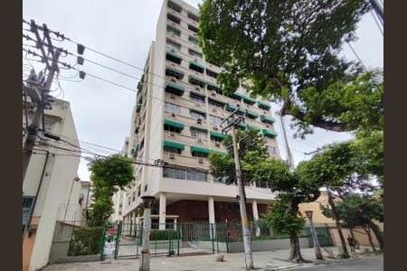 Apartamento à venda com 83m², 2 quartos e 1 vagaFachada e portaria