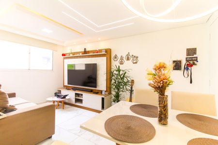 Apartamento à venda com 47m², 2 quartos e 1 vaga Apartamento à venda com 47m², 2 quartos e 1 vagaSala