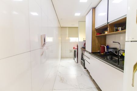 Apartamento à venda com 47m², 2 quartos e 1 vaga Apartamento à venda com 47m², 2 quartos e 1 vagaCozinha e Área de Serviço