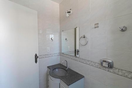 Apartamento à venda com 90m², 3 quartos e 2 vagasBanheiro da suíte