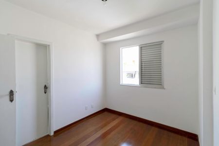 Apartamento à venda com 90m², 3 quartos e 2 vagasSuíte