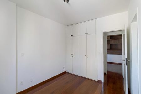 Apartamento à venda com 90m², 3 quartos e 2 vagasSuíte