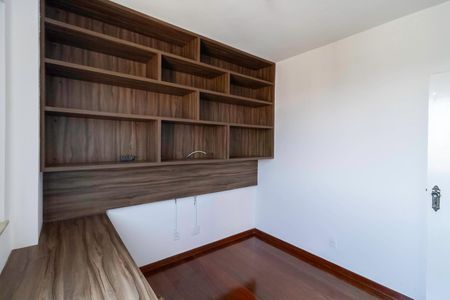 Apartamento à venda com 90m², 3 quartos e 2 vagasQuarto 2