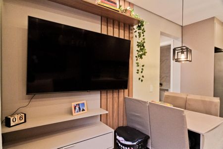Sala de apartamento para alugar com 2 quartos, 33m² em Piqueri, São Paulo
