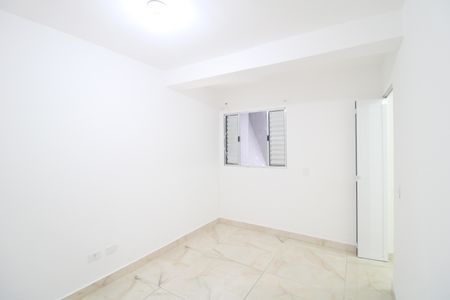 Quarto de casa para alugar com 1 quarto, 80m² em Cidade Dutra, São Paulo