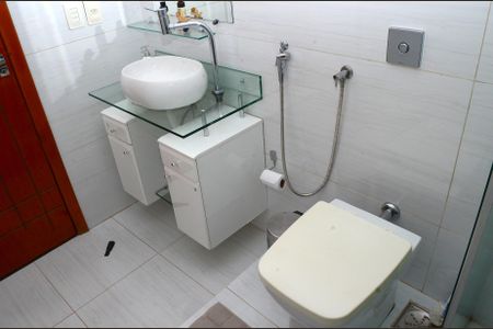 Casa à venda com 280m², 2 quartos e 2 vagasBanheiro da Suíte