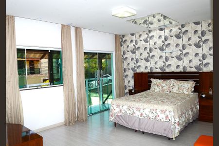 Casa à venda com 280m², 2 quartos e 2 vagasSuíte