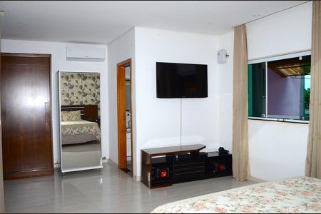 Casa à venda com 280m², 2 quartos e 2 vagasSuíte