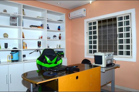 Casa à venda com 280m², 2 quartos e 2 vagasQuarto 1