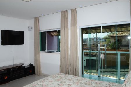 Casa à venda com 280m², 2 quartos e 2 vagasSuíte