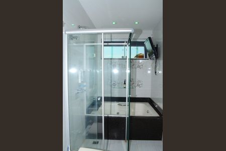 Casa à venda com 280m², 2 quartos e 2 vagasBanheiro da Suíte