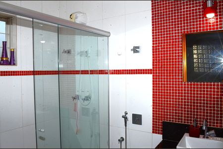 Casa à venda com 280m², 2 quartos e 2 vagasBanheiro Corredor