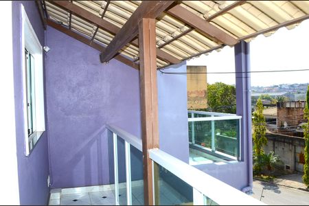 Casa à venda com 280m², 2 quartos e 2 vagasVaranda