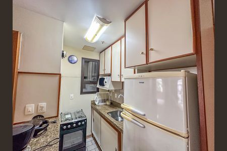 Apartamento à venda com 51m², 1 quarto e 1 vaga Apartamento à venda com 51m², 1 quarto e 1 vagaCozinha