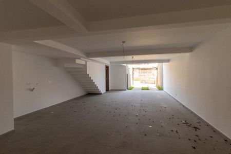 Casa para alugar com 225m², 3 quartos e 4 vagas Casa para alugar com 225m², 3 quartos e 4 vagasGaragem e Area de Serviço