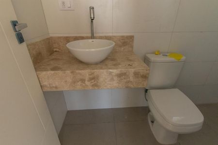 Casa para alugar com 225m², 3 quartos e 4 vagas Casa para alugar com 225m², 3 quartos e 4 vagasBanheiro Social