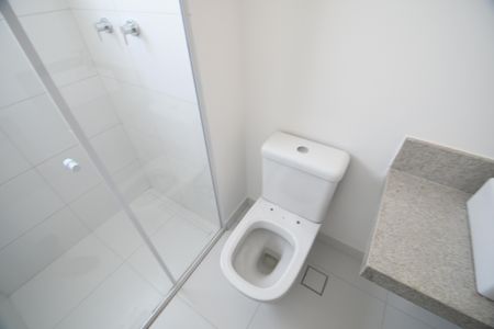 Apartamento à venda com 80m², 2 quartos e 2 vagasBanheiro da Suíte 2