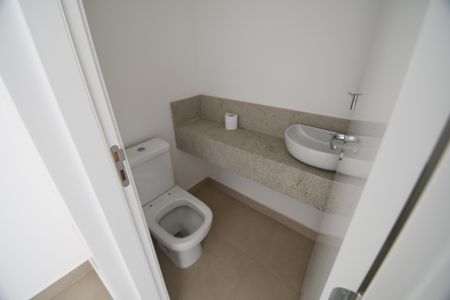 Apartamento à venda com 80m², 2 quartos e 2 vagasBanheiro de Serviço