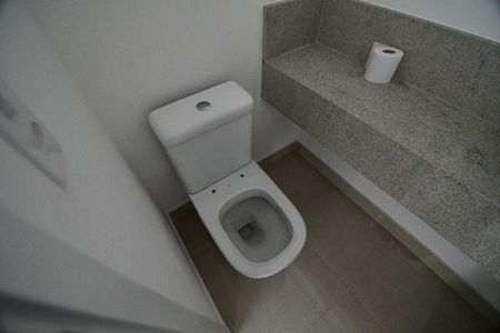 Apartamento à venda com 80m², 2 quartos e 2 vagasBanheiro de Serviço