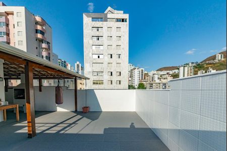 Apartamento para alugar com 142m², 3 quartos e 2 vagasVaranda
