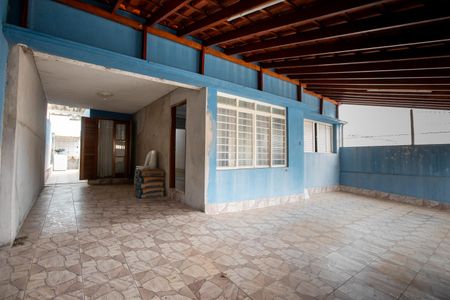 Casa à venda com 250m², 3 quartos e 3 vagas Casa à venda com 250m², 3 quartos e 3 vagasGaragem