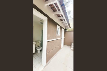 Casa de condomínio à venda com 439m², 4 quartos e 6 vagas Casa de condomínio à venda com 439m², 4 quartos e 6 vagasBanheiro da Área gourmet