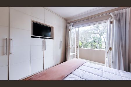 Casa de condomínio à venda com 439m², 4 quartos e 6 vagas Casa de condomínio à venda com 439m², 4 quartos e 6 vagasSuíte 1