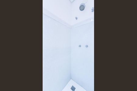 Casa de condomínio à venda com 439m², 4 quartos e 6 vagas Casa de condomínio à venda com 439m², 4 quartos e 6 vagasBanheiro Social