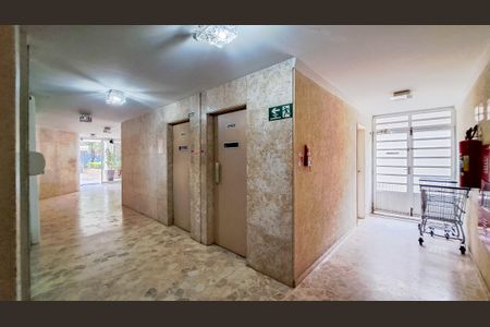 Apartamento à venda com 80m², 3 quartos e 1 vaga Apartamento à venda com 80m², 3 quartos e 1 vagaÁrea comum