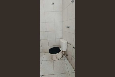Banheiro de kitnet/studio para alugar com 1 quarto, 45m² em Salgado Filho, Belo Horizonte
