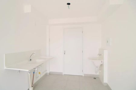 Cozinha e Área de Serviço de apartamento para alugar com 1 quarto, 34m² em Jardim Itacolomi, São Paulo