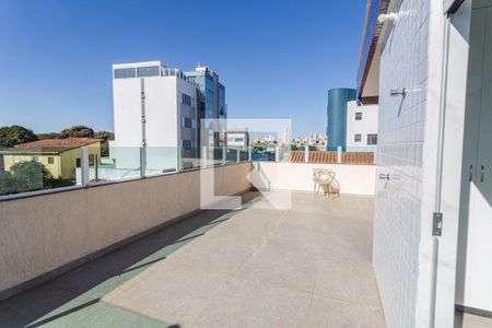 Apartamento à venda com 270m², 4 quartos e 3 vagas Apartamento à venda com 270m², 4 quartos e 3 vagasVaranda