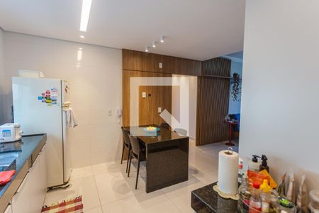 Apartamento à venda com 270m², 4 quartos e 3 vagas Apartamento à venda com 270m², 4 quartos e 3 vagasCozinha