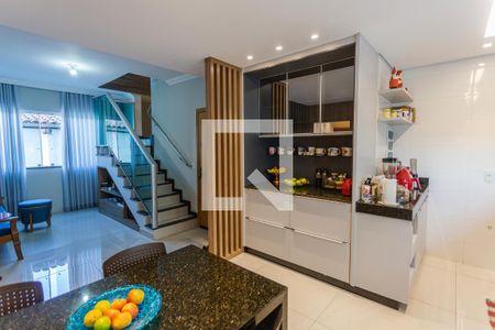 Apartamento à venda com 270m², 4 quartos e 3 vagas Apartamento à venda com 270m², 4 quartos e 3 vagasCozinha