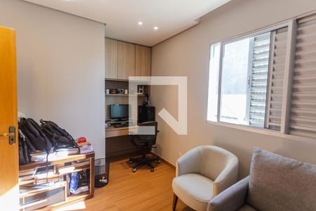 Apartamento à venda com 270m², 4 quartos e 3 vagas Apartamento à venda com 270m², 4 quartos e 3 vagasEscritório