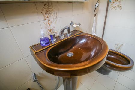 Casa à venda com 138m², 4 quartos e 1 vaga Casa à venda com 138m², 4 quartos e 1 vagaBanheiro Social 2