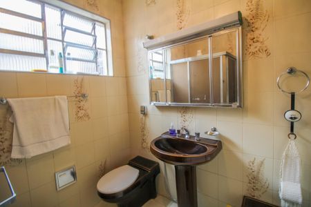 Casa à venda com 138m², 4 quartos e 1 vaga Casa à venda com 138m², 4 quartos e 1 vagaBanheiro Social 2