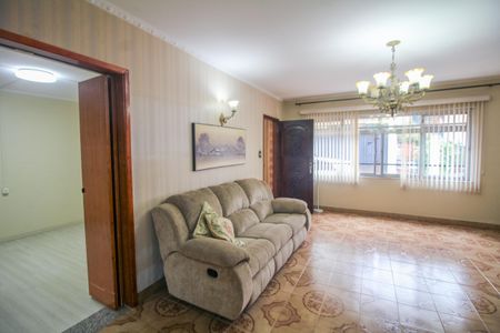 Casa à venda com 138m², 4 quartos e 1 vaga Casa à venda com 138m², 4 quartos e 1 vagaSala