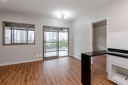 Sala de apartamento para alugar com 1 quarto, 64m² em Santo Amaro, São Paulo