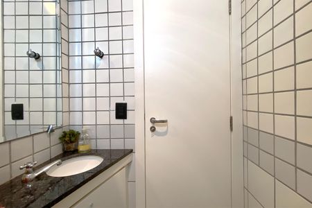 Apartamento à venda com 164m², 2 quartos e 2 vagas Apartamento à venda com 164m², 2 quartos e 2 vagasLavabo