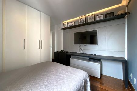 Apartamento à venda com 164m², 2 quartos e 2 vagas Apartamento à venda com 164m², 2 quartos e 2 vagasSuíte 2
