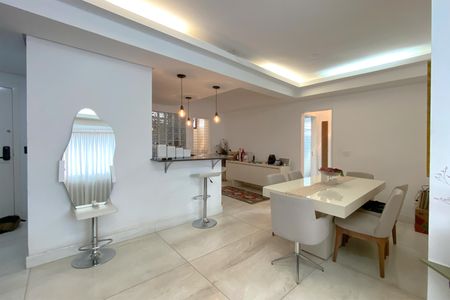 Apartamento à venda com 164m², 2 quartos e 2 vagas Apartamento à venda com 164m², 2 quartos e 2 vagasSala