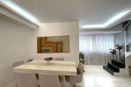 Apartamento à venda com 164m², 2 quartos e 2 vagas Apartamento à venda com 164m², 2 quartos e 2 vagasSala