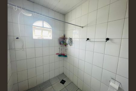 Casa à venda com 110m², 3 quartos e 1 vagaBanheiro 1