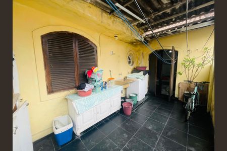 Casa à venda com 110m², 3 quartos e 1 vagaÁrea de Serviço