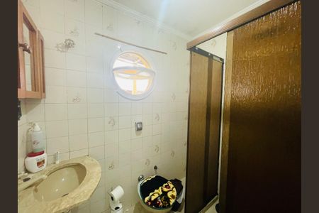 Casa à venda com 110m², 3 quartos e 1 vagaBanheiro 2